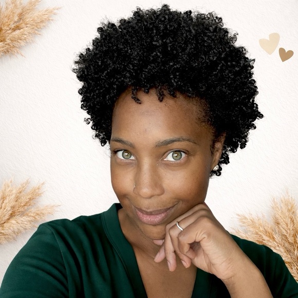 🚨I AM LIVE NOW! Like this listing to be notified when I’m LIVE! - Picture 2 of 7